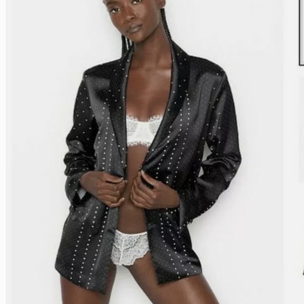 NWOT Victoria’s Secret Black Satin Dot Smoking Jacket with Pockets Size Large